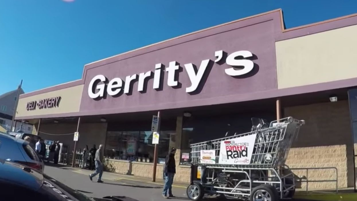 Woman intentionally coughs on grocery store’s food — so store is forced to throw away $35,000 in wasted items