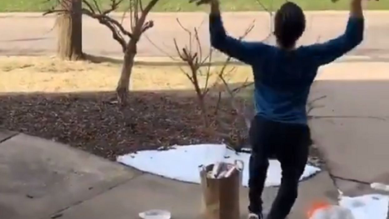 Watch: This 'Dadosaur' has become a viral sensation during quarantine