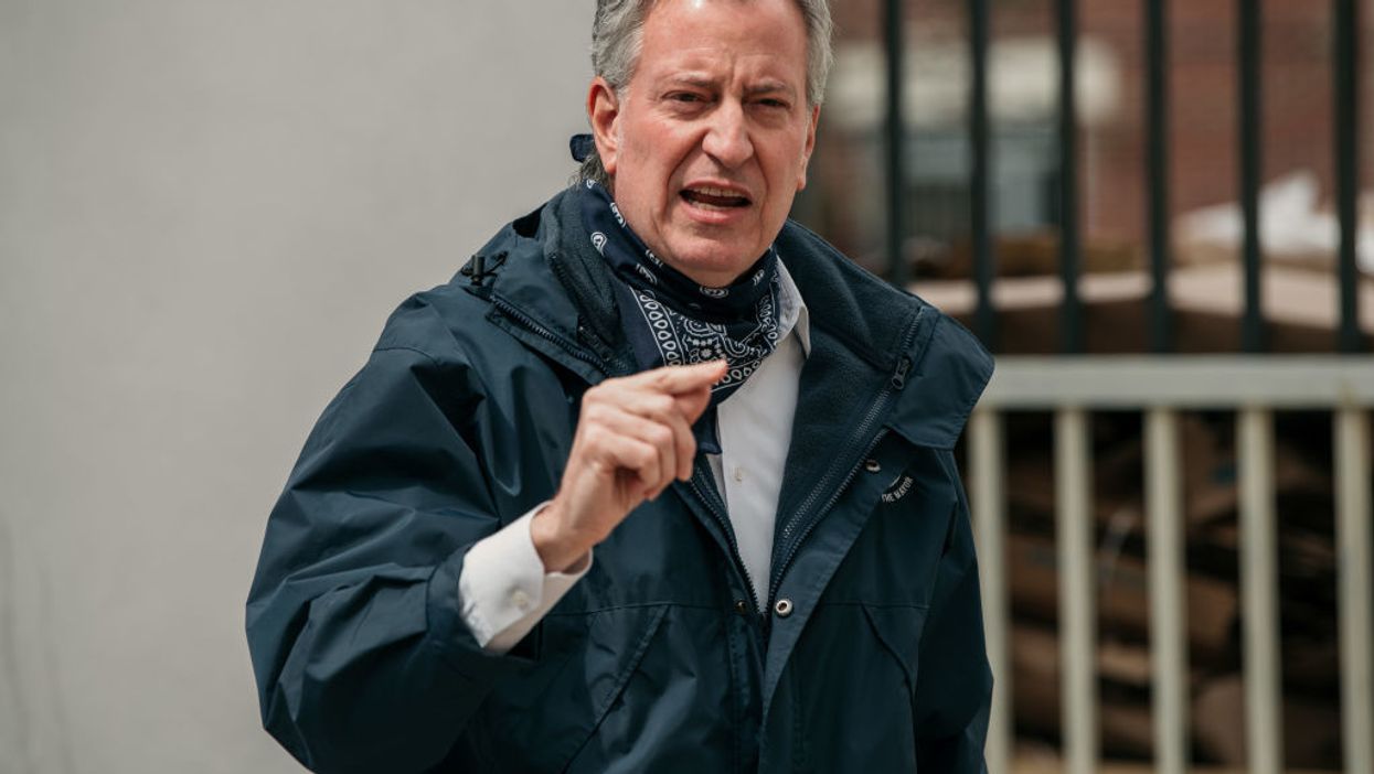 Mayor Bill de Blasio tells New Yorkers to take photos of anyone not social distancing and report them to police