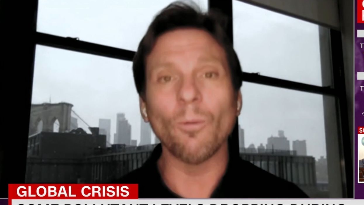 CNN's Bill Weir lashes out at 's**tty' report of his claim coronavirus helped humanity with global warming