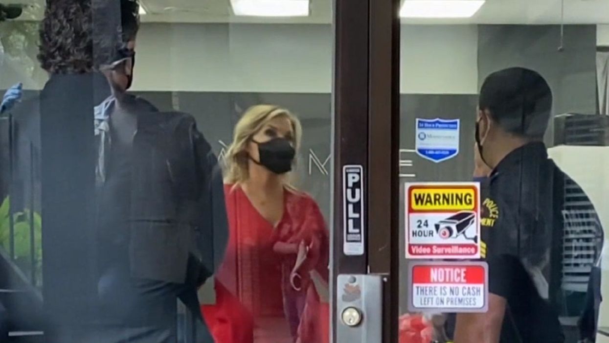 Dallas salon owner reopens, refuses to close despite government threats