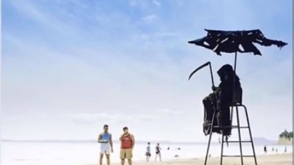 Lawyer dressed as grim reaper haunting Florida beaches to protest their reopening — and raise money for Dems