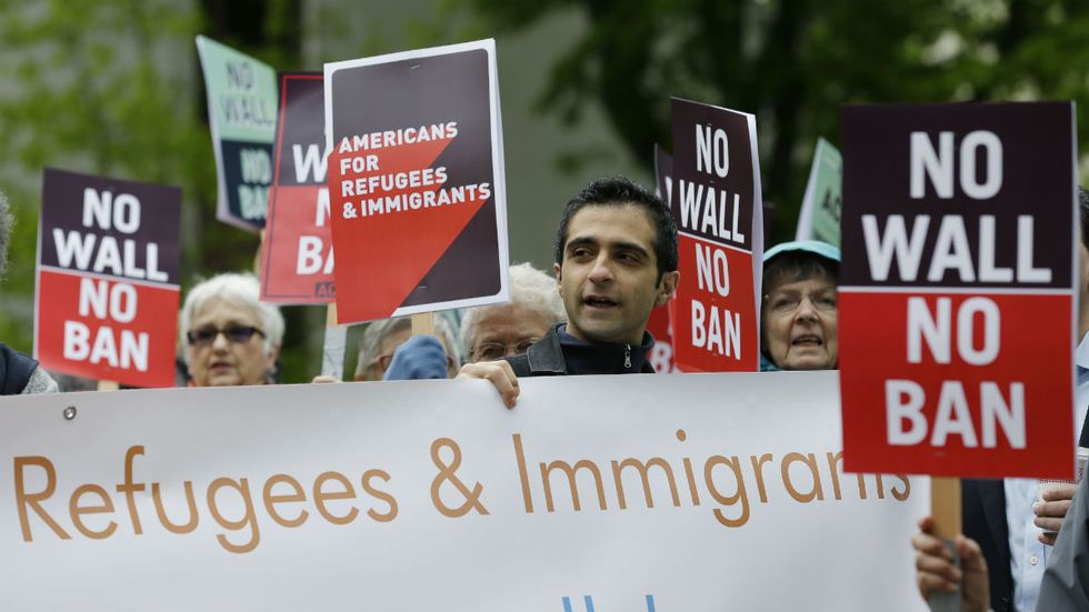 “Prominent” Republicans file brief in support of executive amnesty