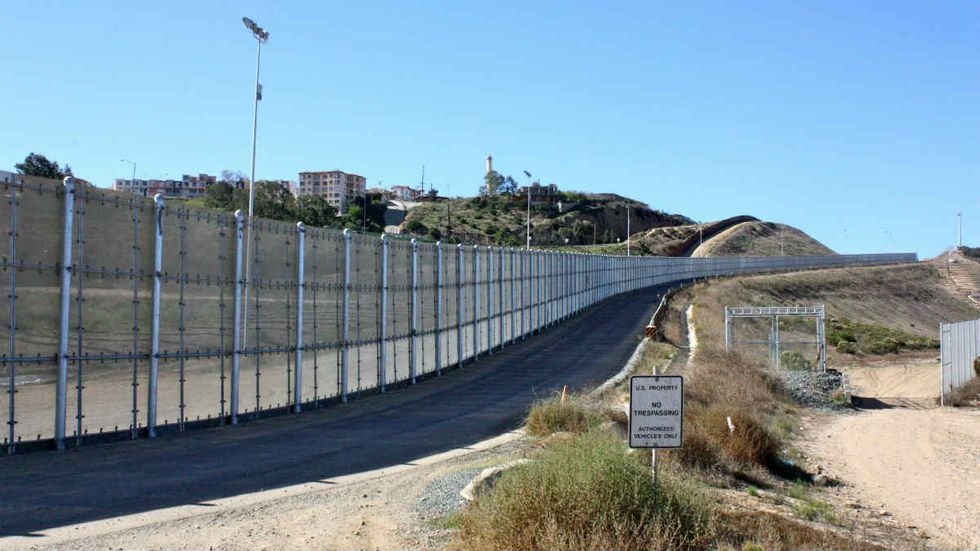 Limbaugh: Hold tight on the wall, President Trump
