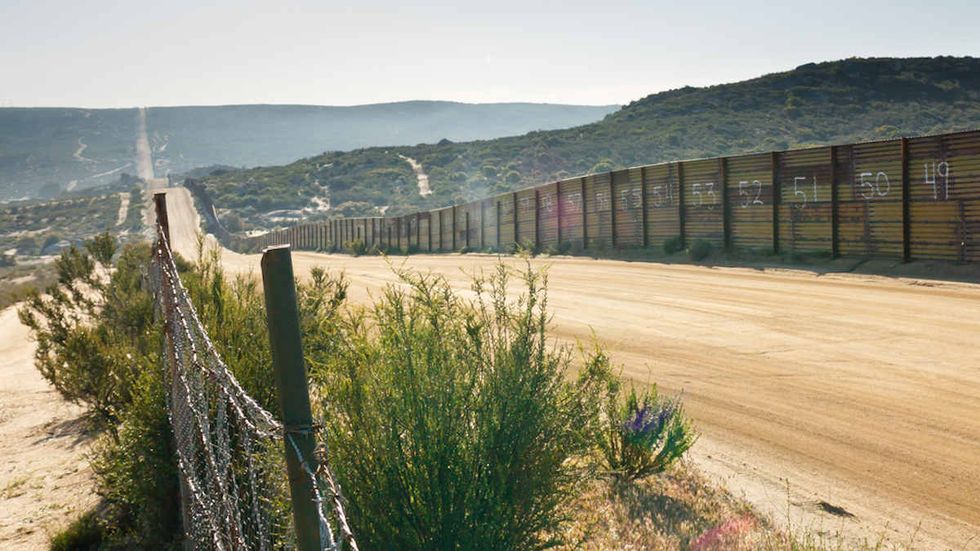 6 things the media doesn’t want you to know about the border crisis