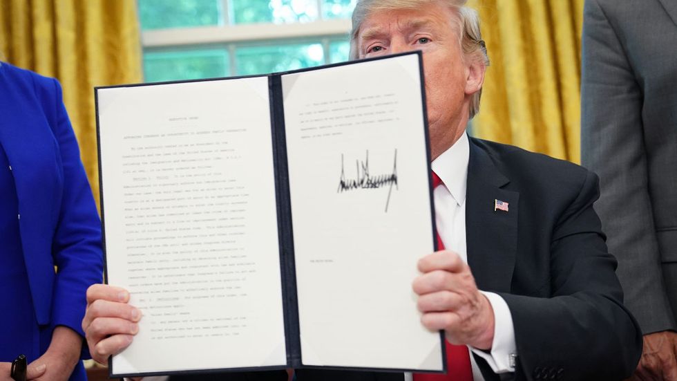 7 Obama executive orders that are ripe for annihilation on Trump's first day