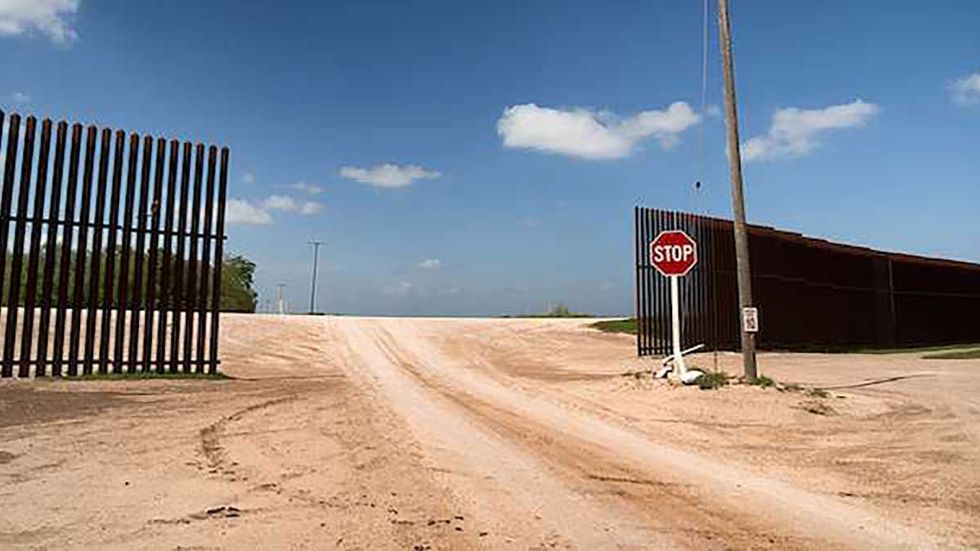 Border fences work