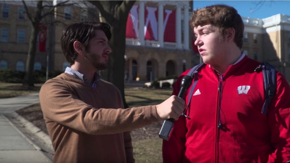 Logic grenades STUN PC college kids baffled by the Constitution
