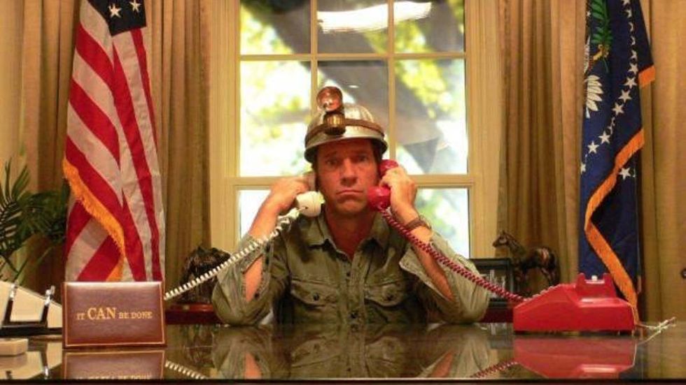 Mike Rowe is blown away by MSM's Susan Rice spin