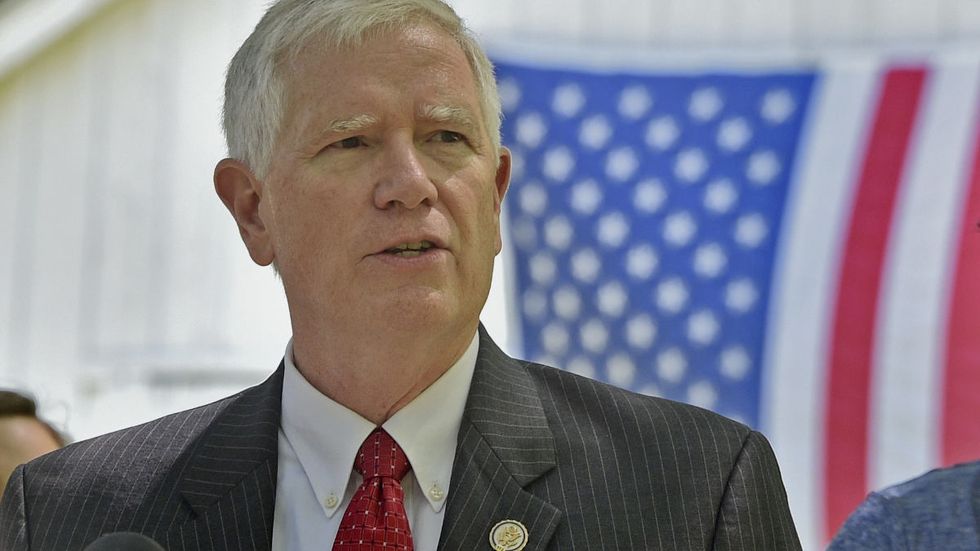 Rep. Brooks, others emerge as heroes after Alexandria shooting