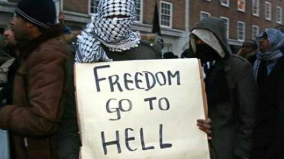Experts: To stop global jihad, wage war against political Islam