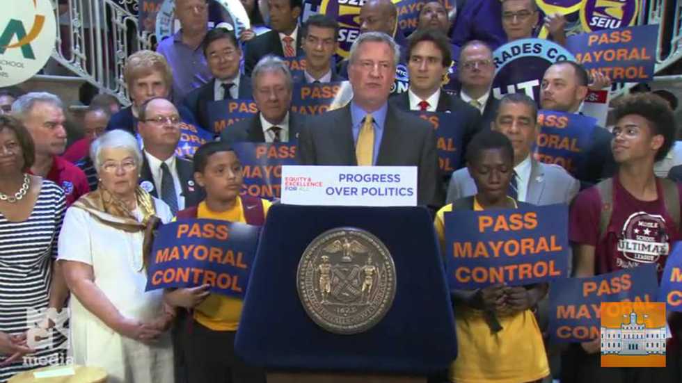 Bill de Blasio’s astonishing hypocrisy in one cringe-worthy photo