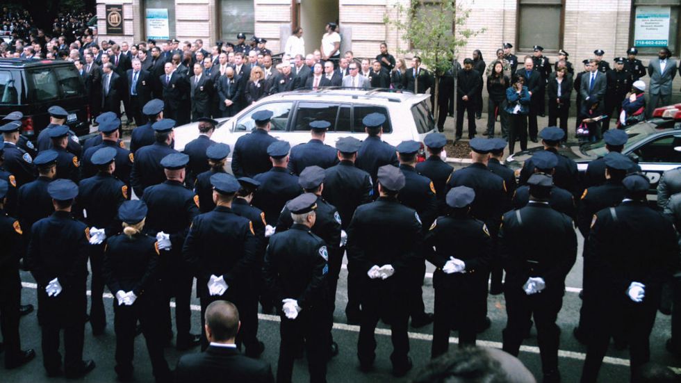NYPD officers snub ‘Red Bill’ de Blasio at funeral for slain cop