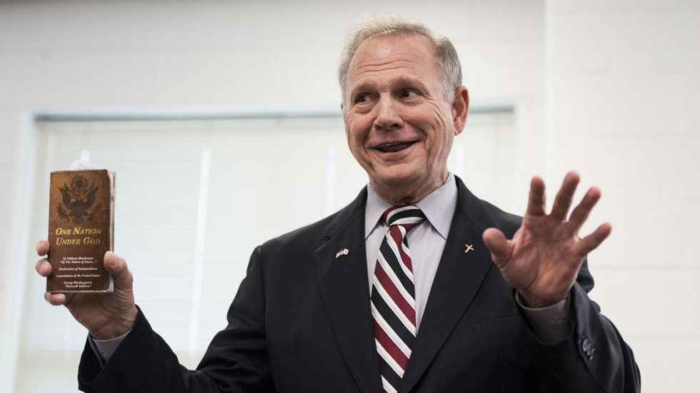 Poll: Judge Roy Moore leads competitors in runoff