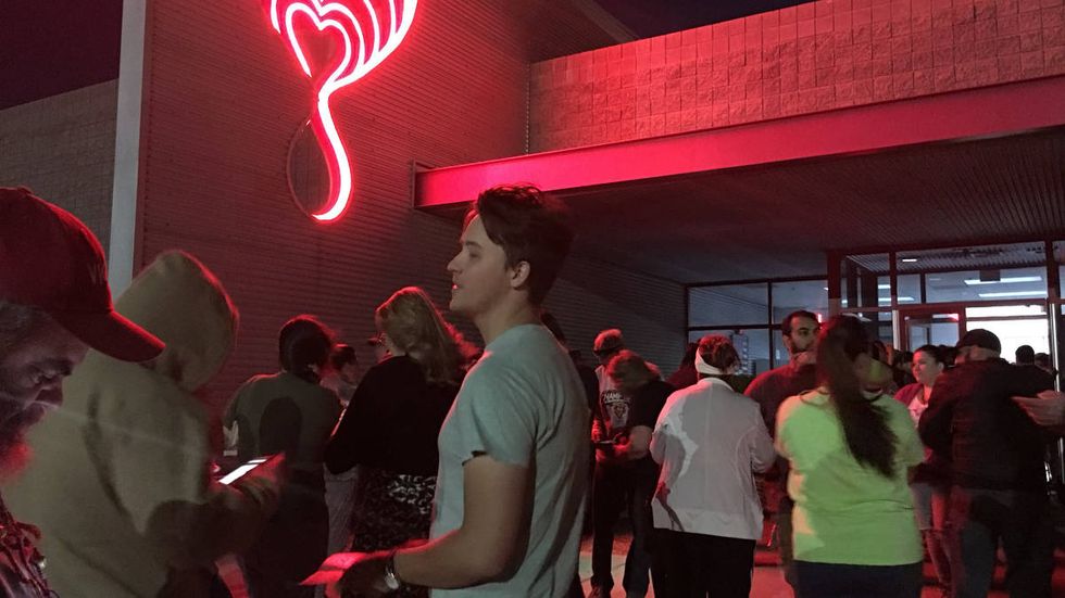 Lines ‘out the door’ to donate blood for Vegas shooting victims