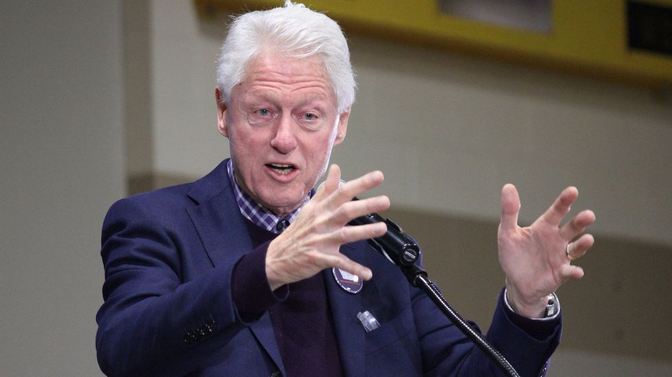 WTF MSM!? Why is Bill Clinton a bad guy all of a sudden?