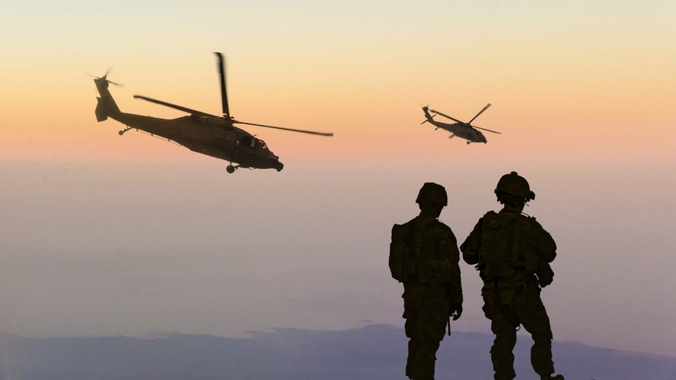 US attack helicopters for ... Hezbollah puppets