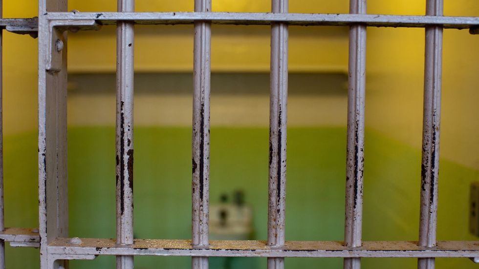 Senate committee passes jailbreak for gun felons while pushing…gun control