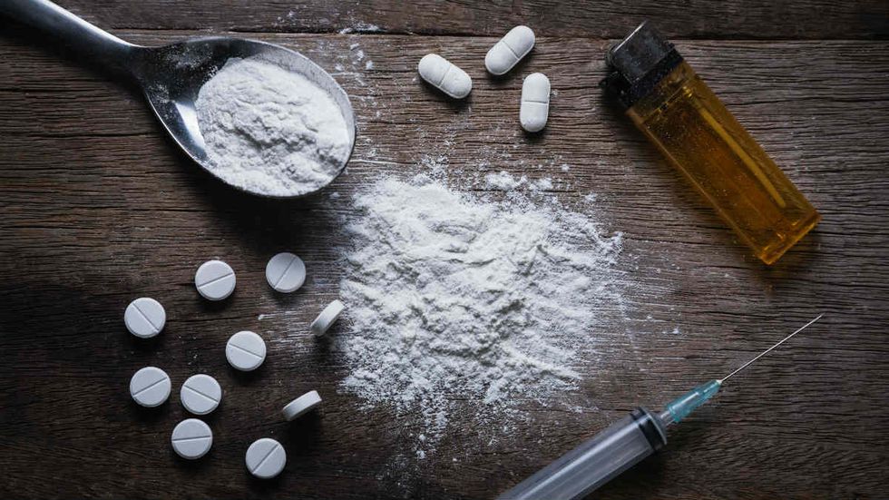 Trump set to sign bill battling opioid crisis at the border