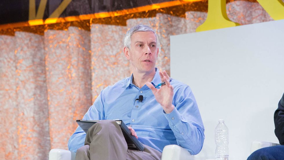 Malkin: Crapweasel of the Week: Educrat Arne Duncan