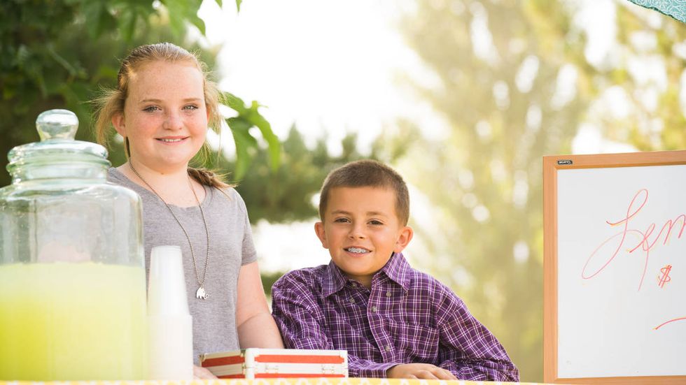 CountryTime Lemonade wants to stand up to big government to #SaveLemonadeStands