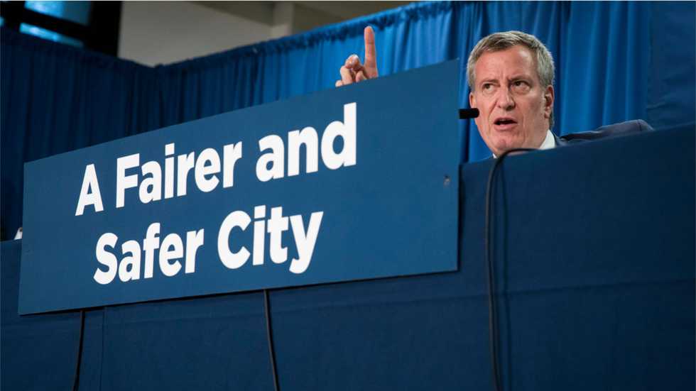 Mayor de Blasio takes NYPD counterterrorism plane to get home from vacation on time