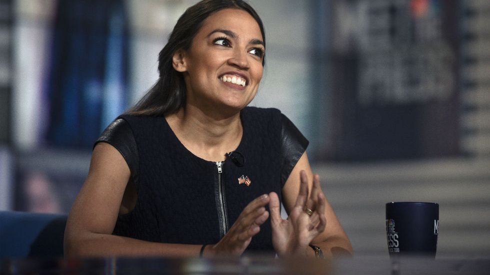 Ocasio-Cortez blames conservatives for synagogue shooting while supporting Israel-hating House candidate