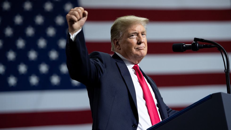 Trump says shutdown fight BEFORE election is ‘good thing’ in surprise call to Rush