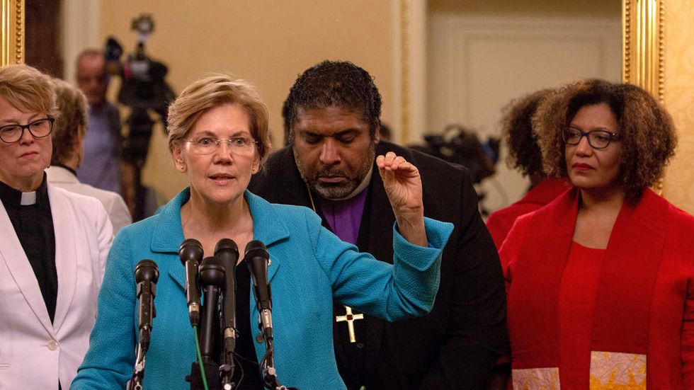 Elizabeth Warren: Law enforcement is racist, 'all the way'