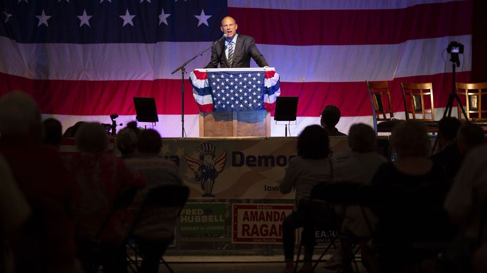 Michael Avenatti — yes, THAT Michael Avenatti — pitched Iowa voters for 2020 and LOL