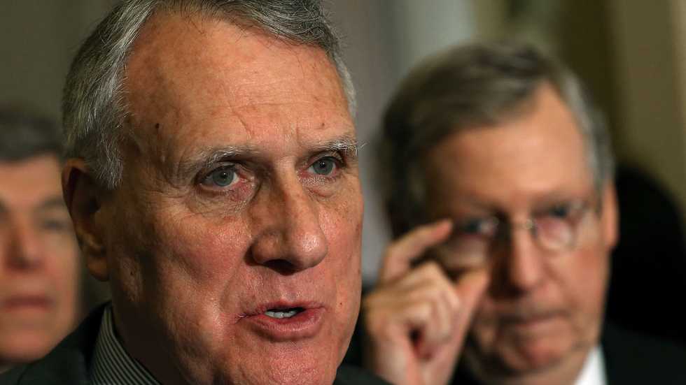 Report: Arizona governor will appoint former Sen. Jon Kyl to succeed John McCain