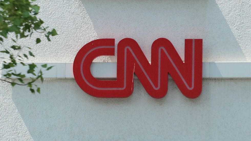 Claim: CNN declined local news border report because it showed walls work