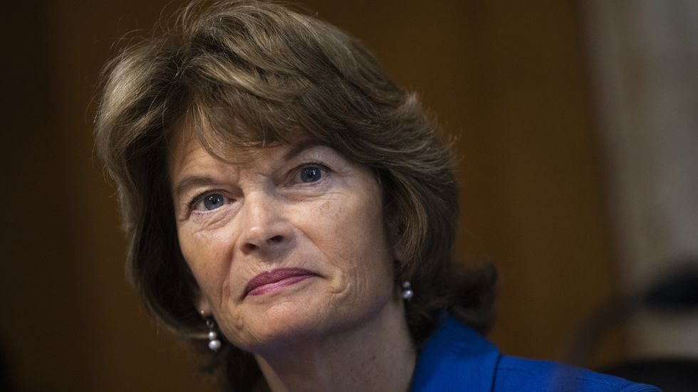BREAKING: Sen. Lisa Murkowski VOTES NO on Kavanaugh cloture vote; cloture passes