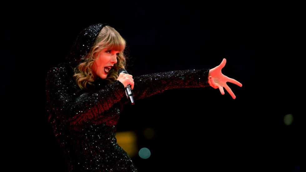 Taylor Swift gave up on her own uniqueness