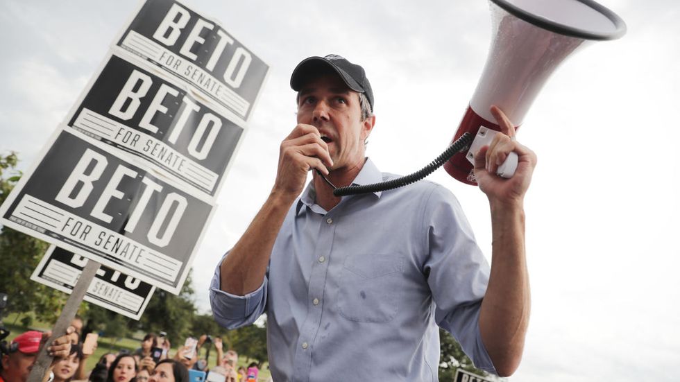 VIDEO: Democrat Beto O’Rourke’s staffers appear to make plans to MASK use of campaign funds for Honduran migrants