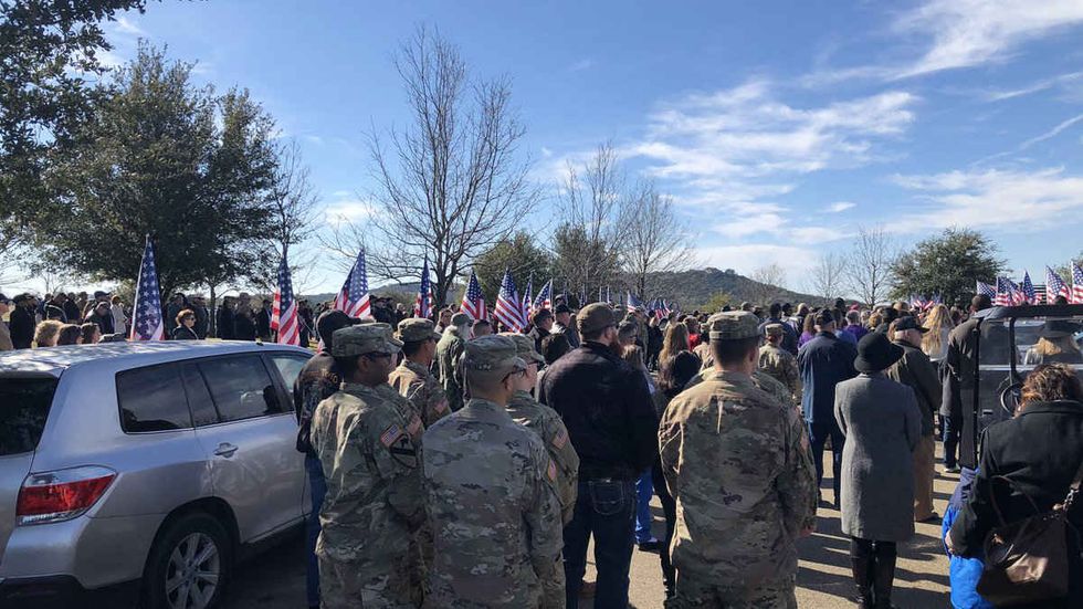 Look at this turnout: 'Thousands' attend funeral of Air Force veteran with no family