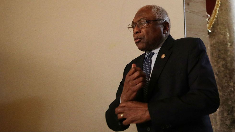 Dem Rep. Clyburn defends Rep. Omar’s anti-Semitism by elevating her ‘pain’ above … Holocaust descendants’