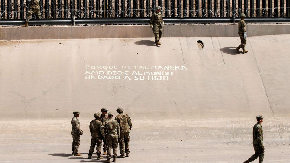 Texas border experts call foul on rules of engagement for troops at border