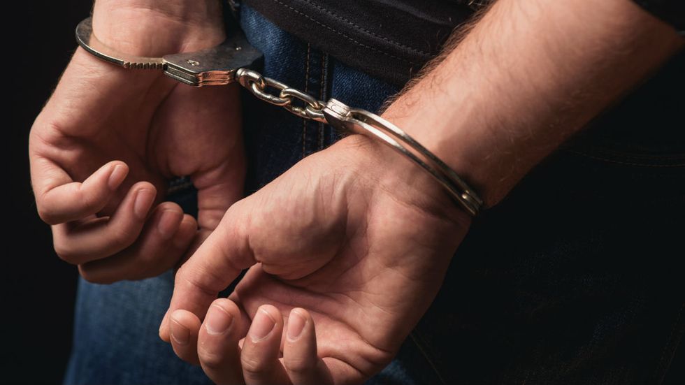 Oregon sanctuaries force ICE to apprehend alleged child sex offender in courthouse