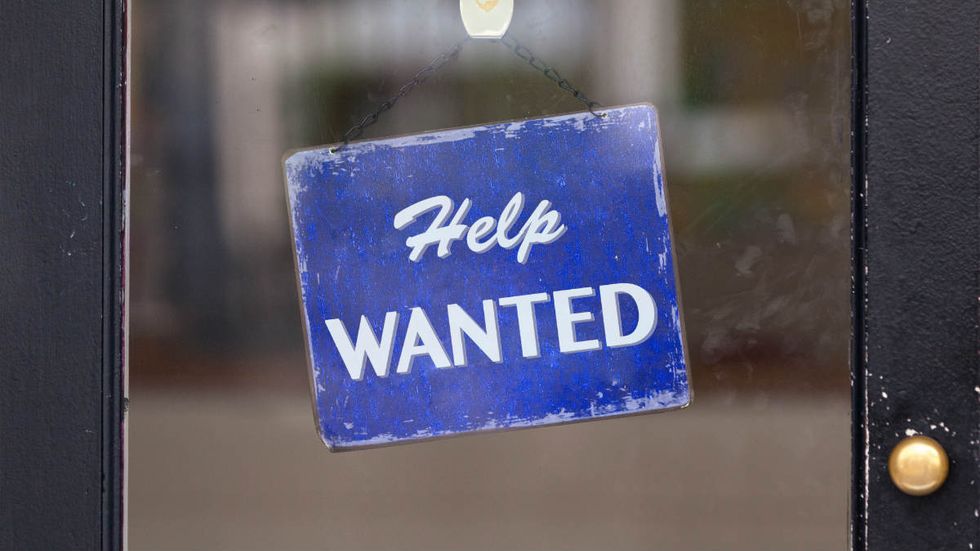 Hundreds apply for jobs at Mississippi food plant affected by immigration raids