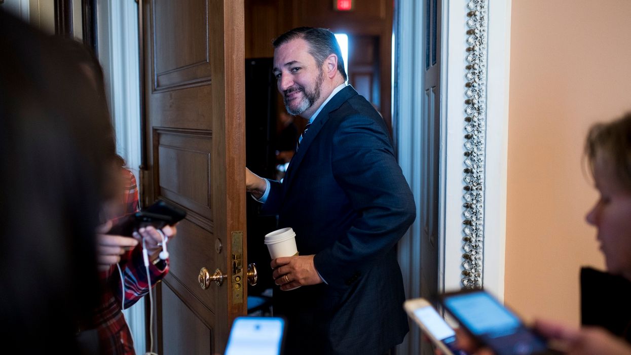 Conservatives urge move to 'free speech' platform Parler in protest over Twitter censorship