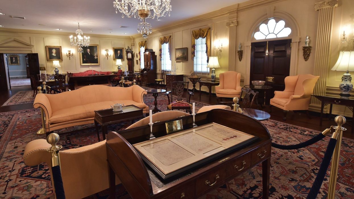 VICTORY: Britain concedes America's independence, signs Treaty of Paris