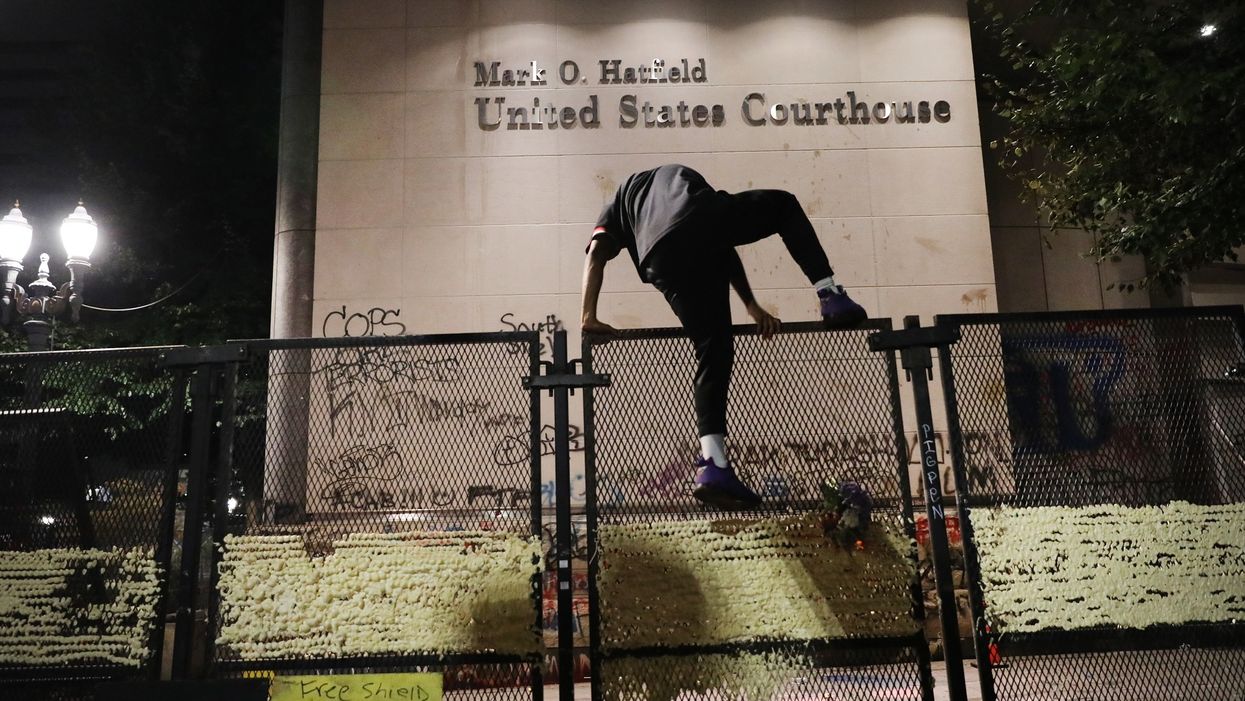 Trump administration sending more federal officers to protect Portland courthouse from rioters