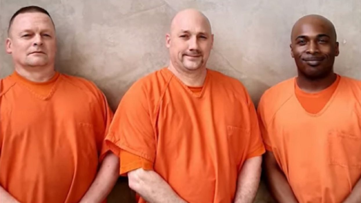 Georgia inmates praised for rushing to help guard who suffered heart attack