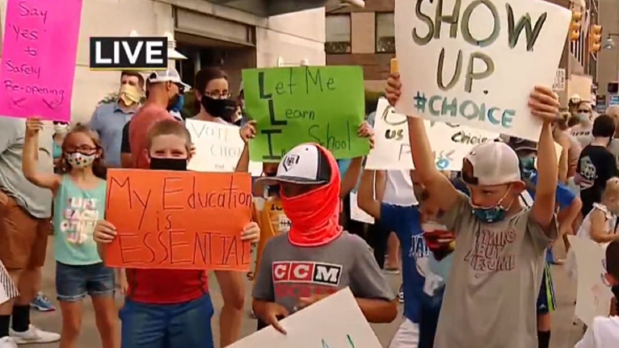 'Show up': Parents and students hold protest demanding Pittsburgh-area district reopen schools