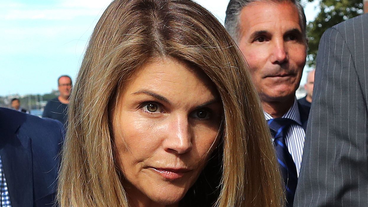 Tearful Lori Loughlin, Mossimo Giannulli receive jail sentences in college admissions scam: 'I have great faith in God'