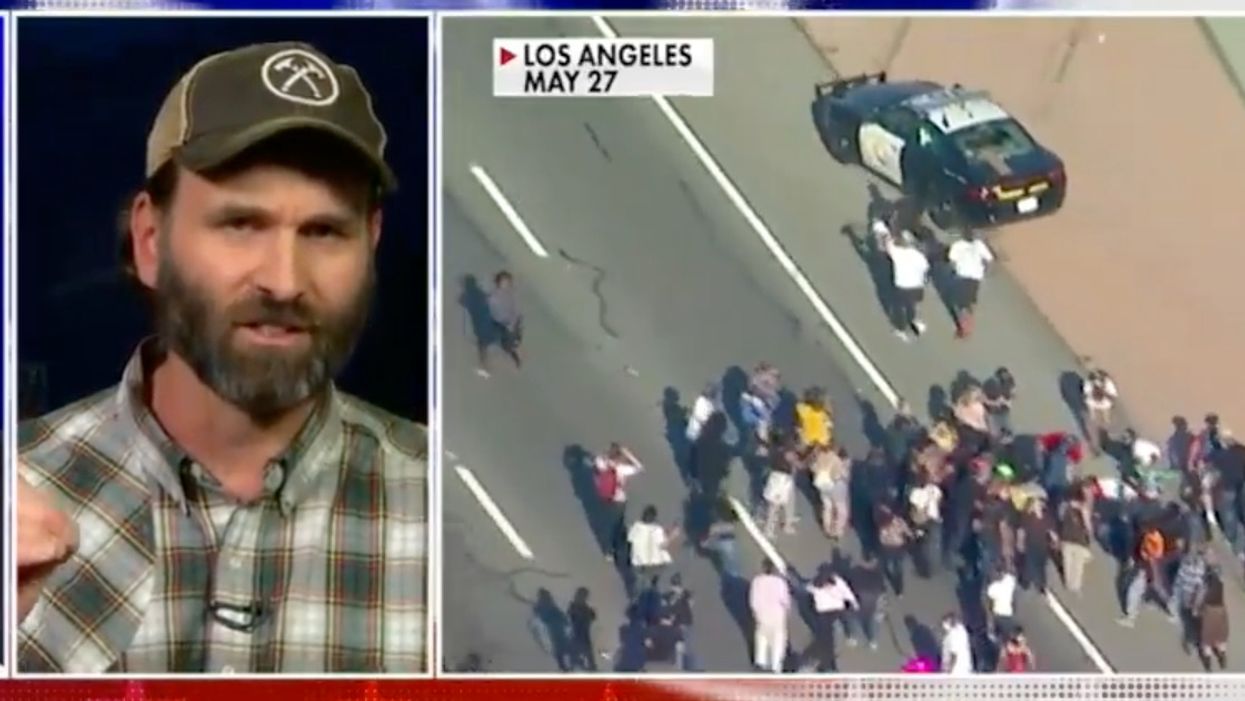 Navy SEAL explains exactly what to do if an angry mob surrounds your car, threatens your family