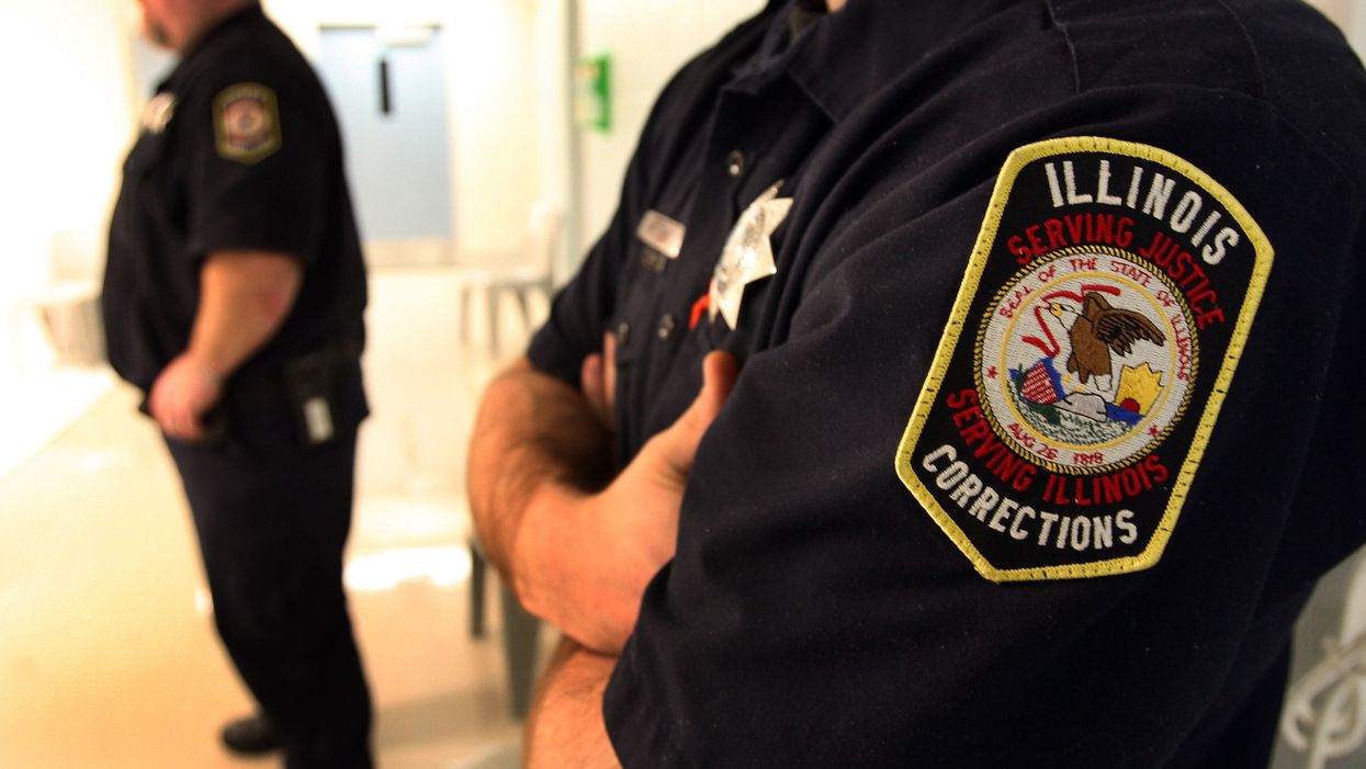 Chicago thieves realize they carjacked the wrong vehicle when off-duty corrections officer thwarts armed holdup by returning gunfire