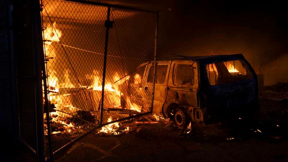 Horowitz: Amid rioting in Minneapolis, coronavirus cases spike among younger people