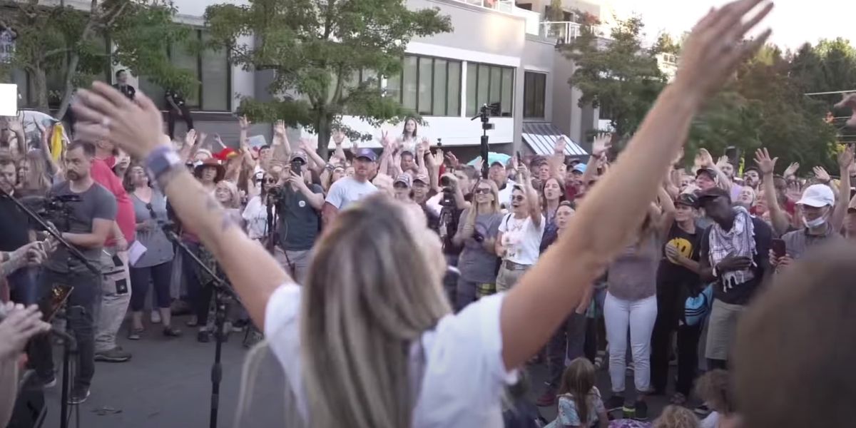 Seattle closes park ahead of Christian prayer rally, so supporters hold ...